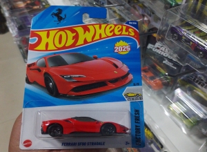 FERRARI SF90 STRADALE ROJO