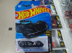 BATMAN:ARKHAM ASYLUM BATMOBILE NEGRO