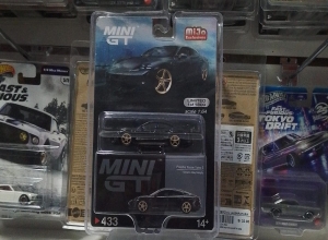 PORSCHE TAYCAN TURBO S VOLCANO GREY