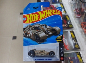 THE DARK KNIGHT BATMOBILE