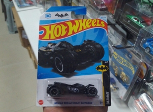 BATMAN ARKHAM KNIGHT BATMOBILE NEGRO