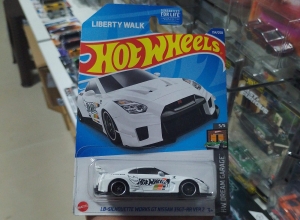 LB-SILHOUETTE WORKS GT NISSAN 35GT BLANCO