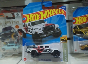 20 JEEP GLADIATOR BLANCO BORLA