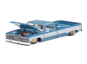 CHEVROLET SILVERADO DUALLY VINTAGE