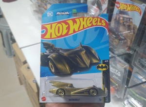 BATMOBILE DORADO 2021