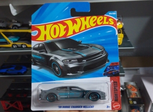 20 DODGE CHARGER HELLCAT PLOMO