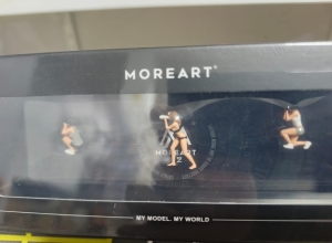 SET 3 PERSONAJES RESINA CAMAROGRAFAS MOREART