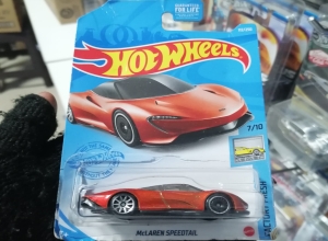MCLAREN SPEEDTAIL NARANJA