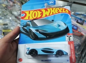 MCLAREN P1 CELESTE