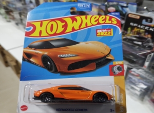 KOENIGSEGG GEMERA NARANJA