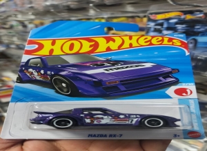 TOYOTA AE86 SPRINTER TRUENO MORADO 2026