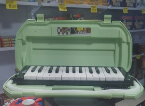 MELODICA PEQUEÑO 27 MILAN