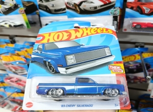 83 CHEVY SILVERADO AZUL